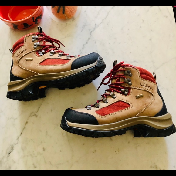 L.L. Bean Shoes - L.L. Bean hiking boots GUC size 7 1/2
